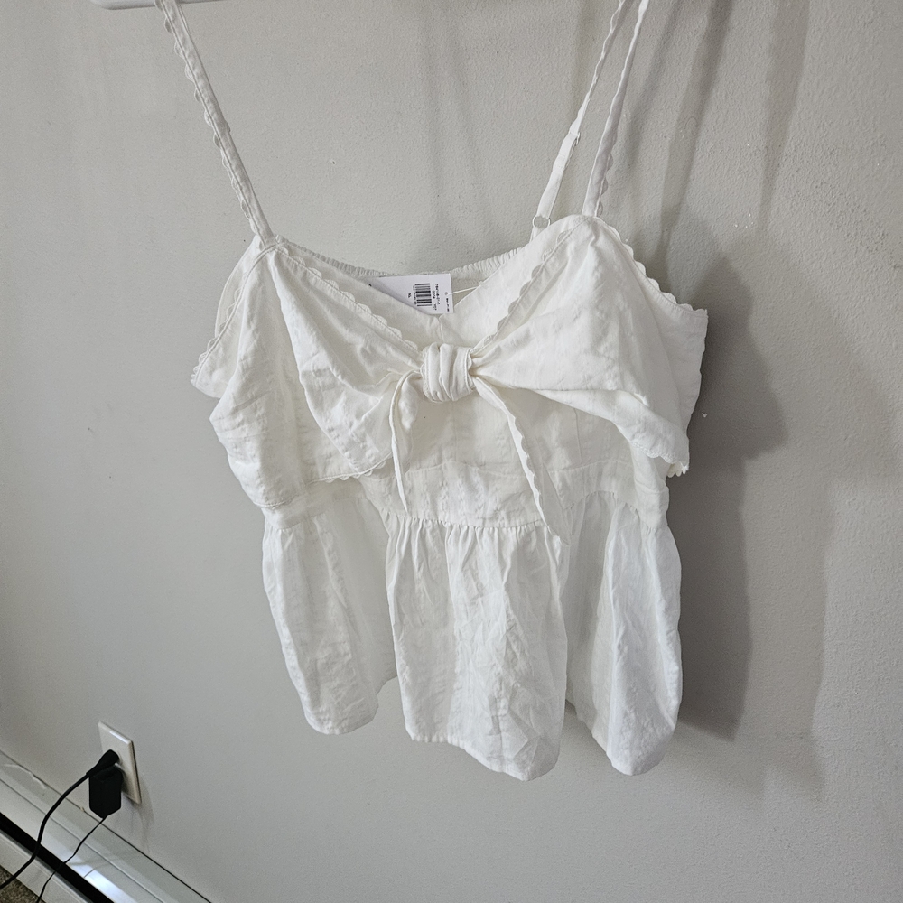Old Navy White Camisole with Bow Accent